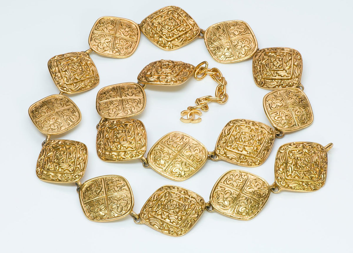 Chanel CC Vintage Medallion Belt display picture 1