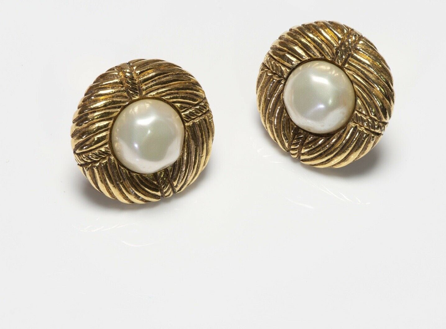CHANEL Paris 1970’s Baroque Pearl Textured Round Earrings