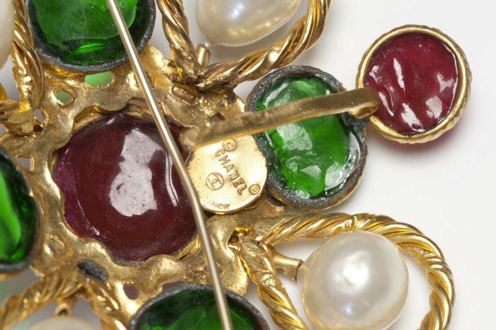 CHANEL Paris 1980’s Maison Gripoix Red Green Glass Faux Pearl Pendant Brooch