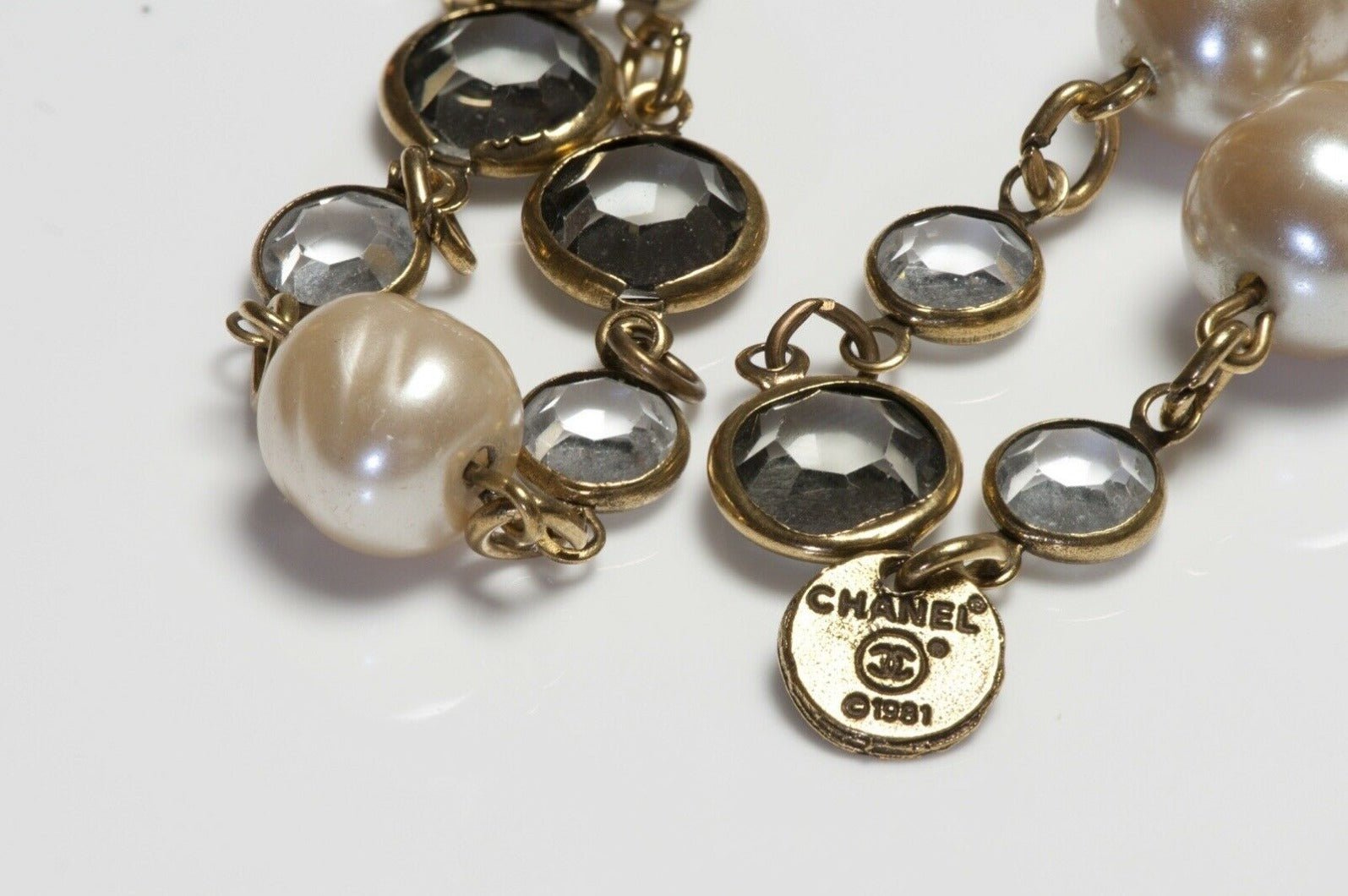 CHANEL Paris 1981 Gold Plated Faux Pearl Crystal Chain Sautoir Necklace