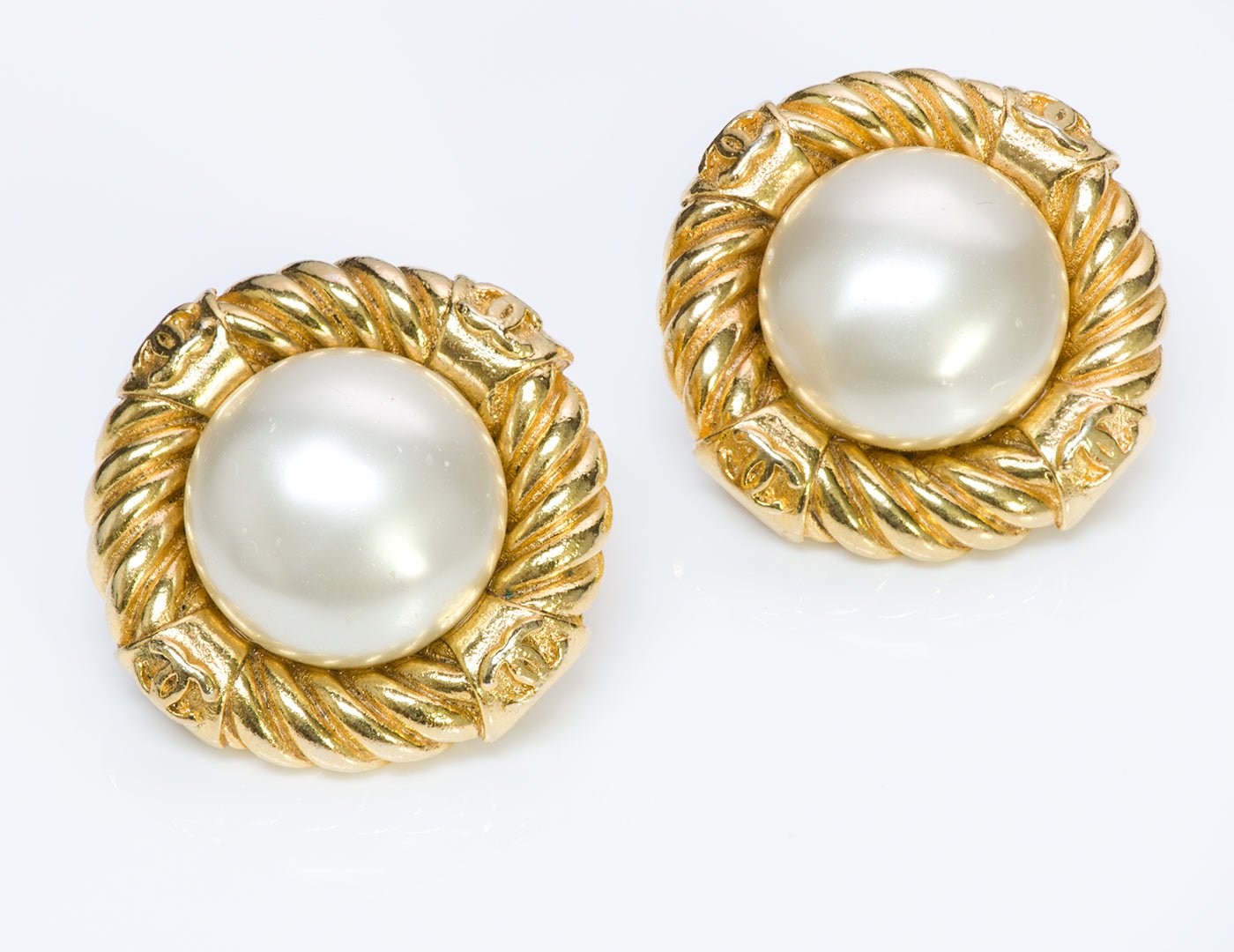 Chanel Paris CC 1970’s Rope Pearl Earrings