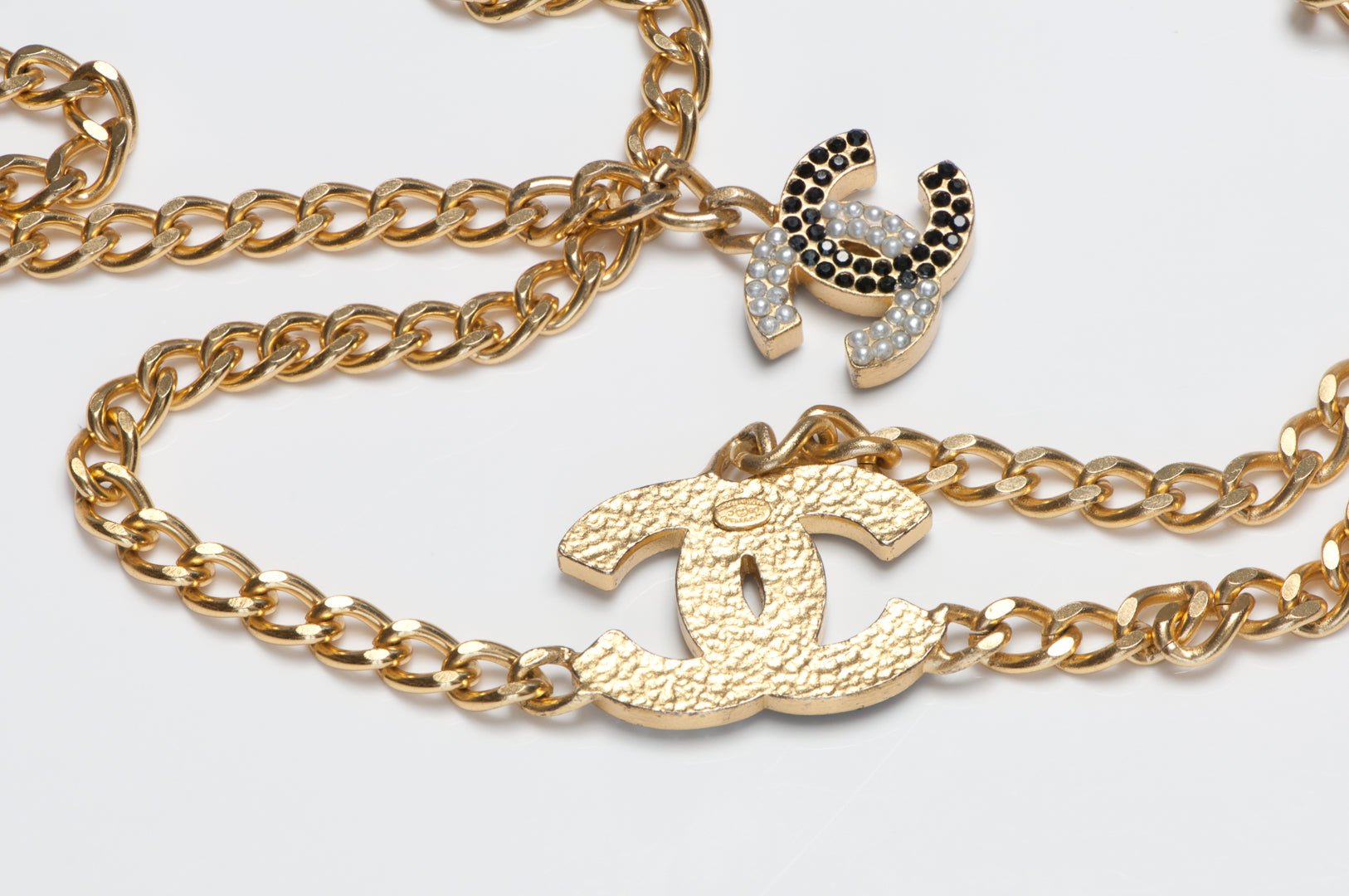 Chanel Paris Cruise 2003 Gold Plated Black Crystal Pearl CC Chain Belt