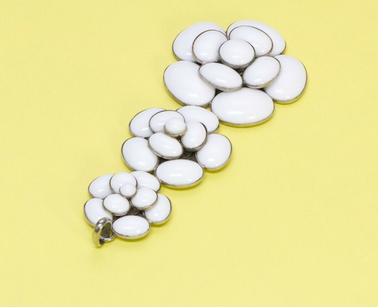CHANEL Paris Maison Gripoix 1998 White Glass Camellia Flower Pendant Necklace