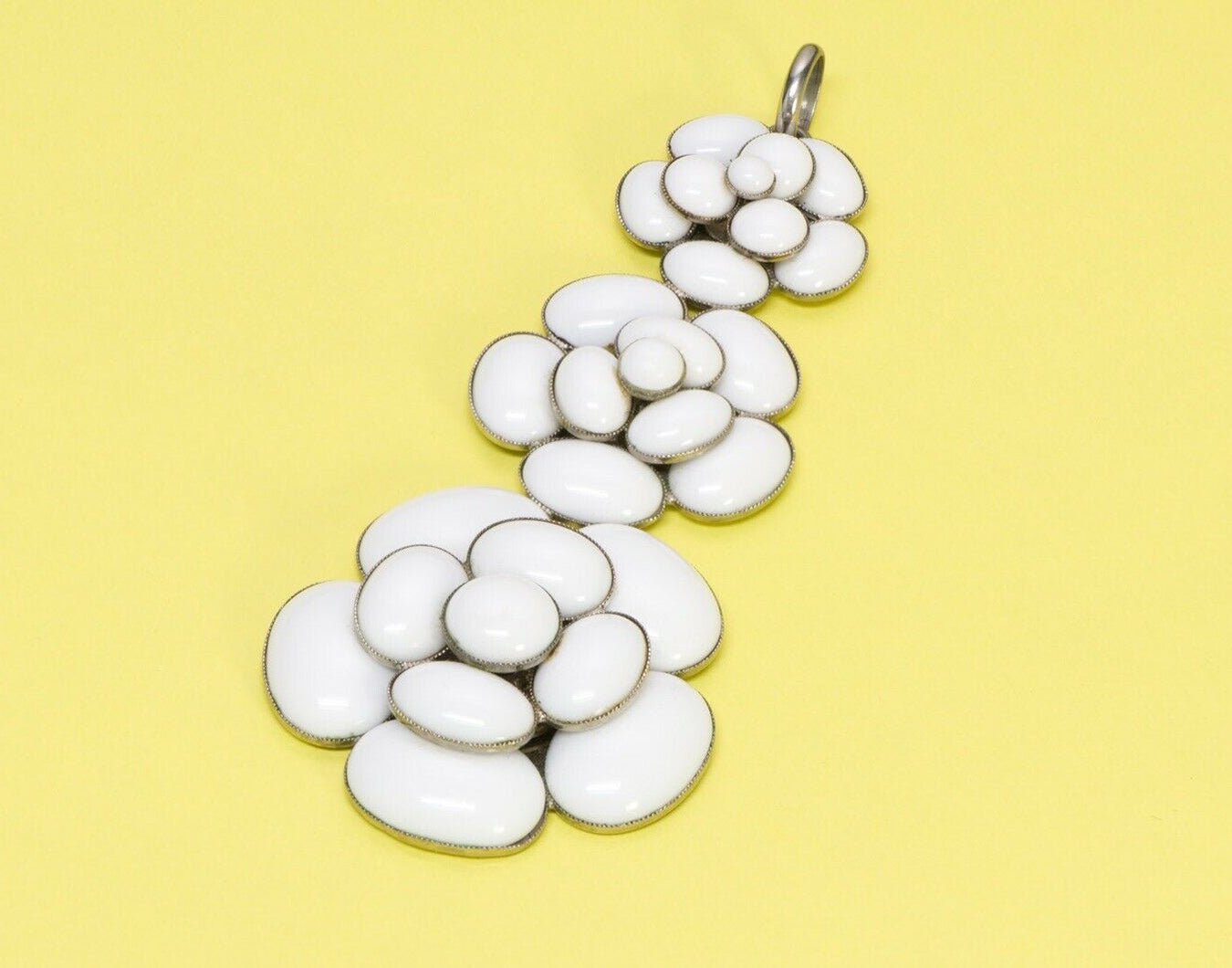CHANEL Paris Maison Gripoix 1998 White Glass Camellia Flower Pendant Necklace