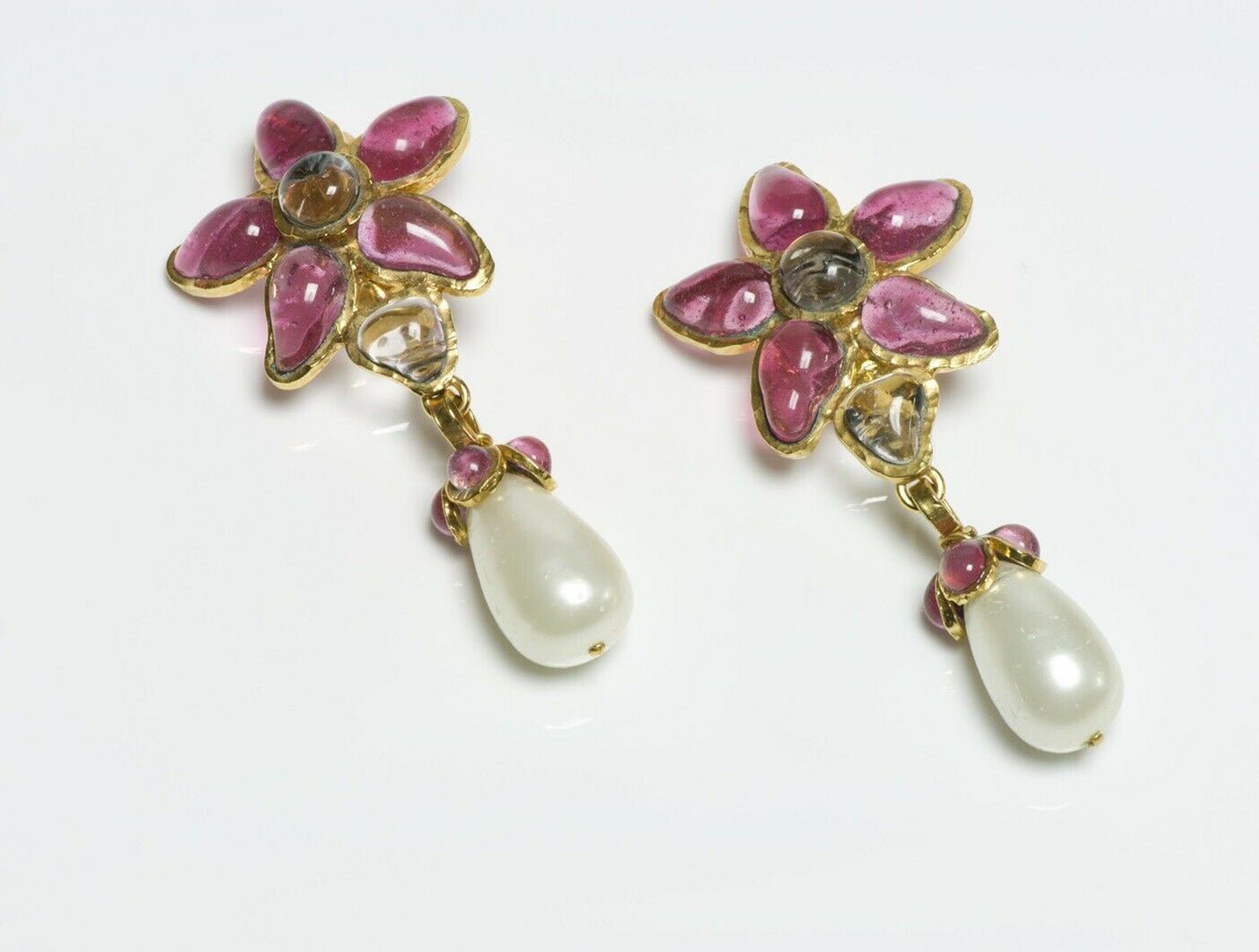 CHANEL Spring 1995 Maison GRIPOIX Camellia Flower Pink Glass Pearl Drop Earrings