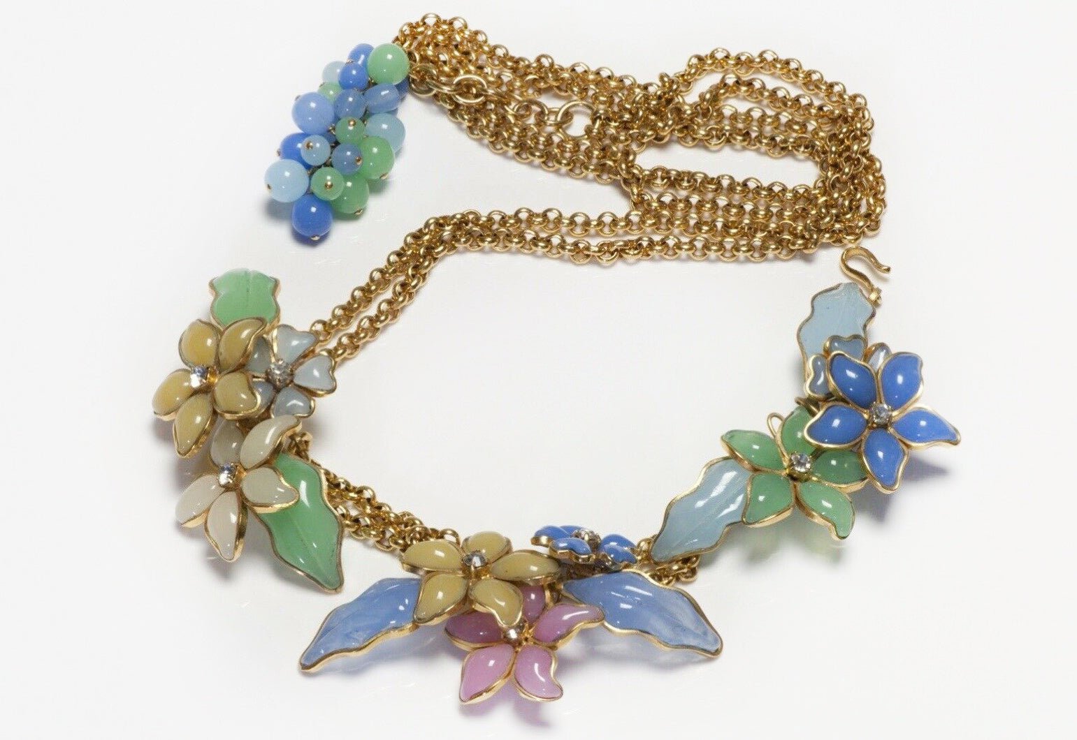 CHANEL Spring 1997 Gripoix Poured Glass Camellia Flower Chain Belt