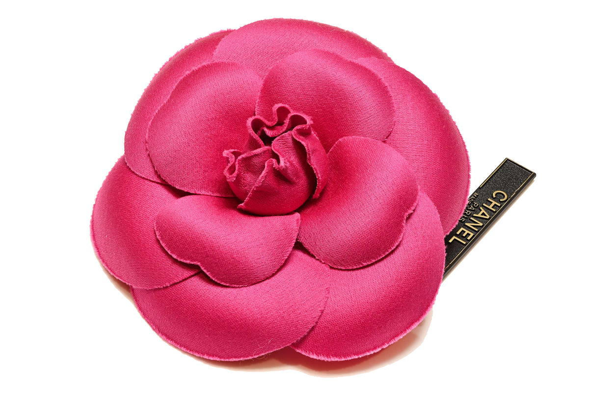 chanelcamelliabrooches00013.  display picture 3