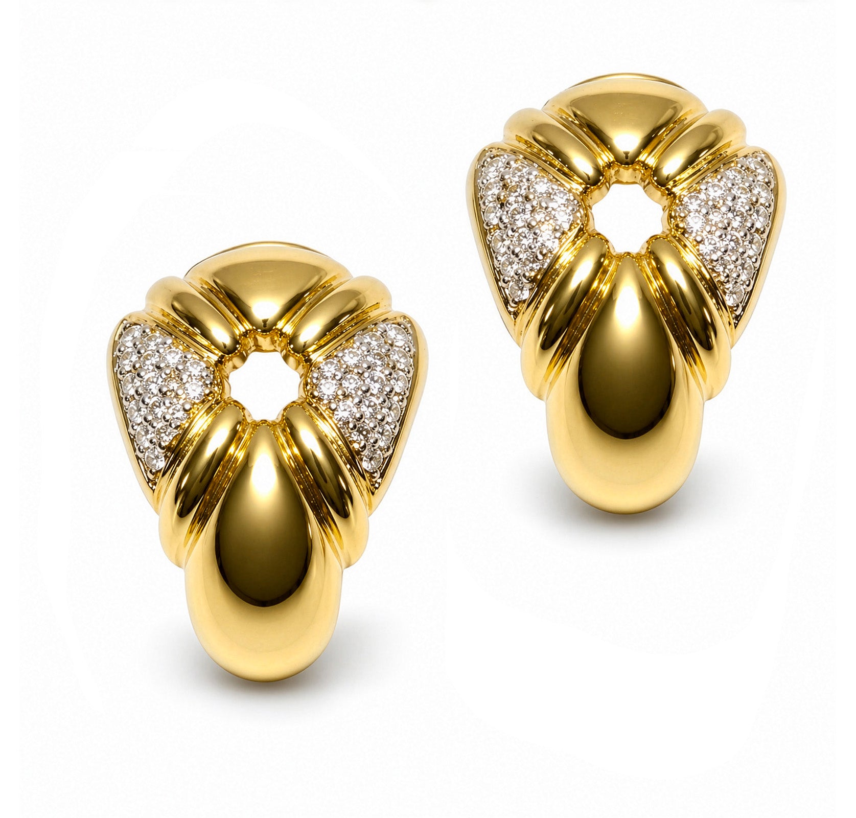 chaumet 18k gold diaamond earrings