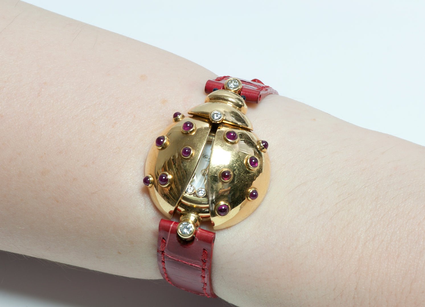 Chopard Happy Diamond Ladybug Ruby 18K Gold Watch
