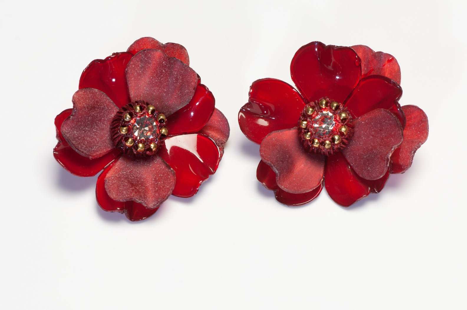 Cilea Paris Red Resin Flower Earrings