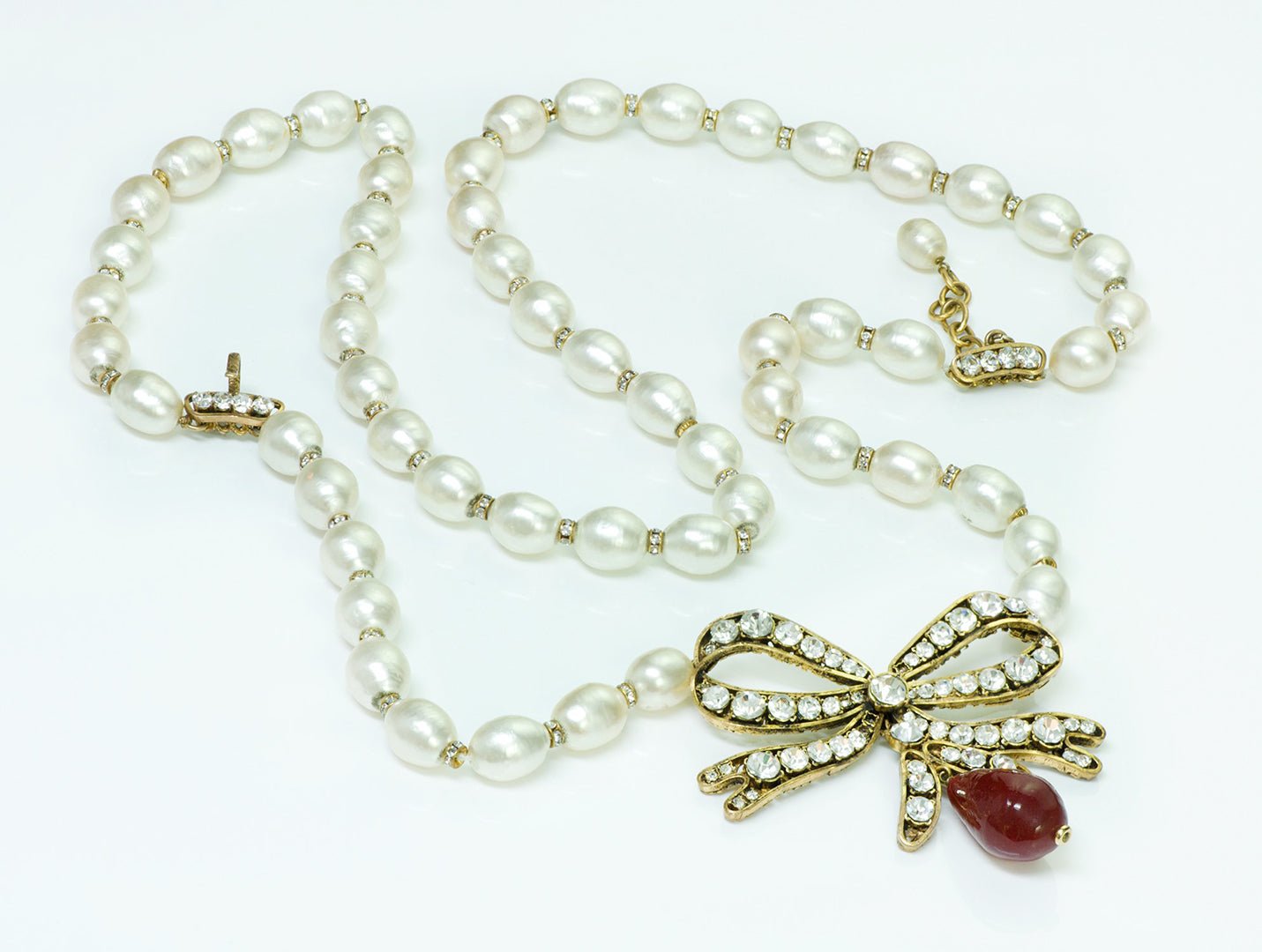 Coco Chanel Gripoix Pearl Bow Necklace