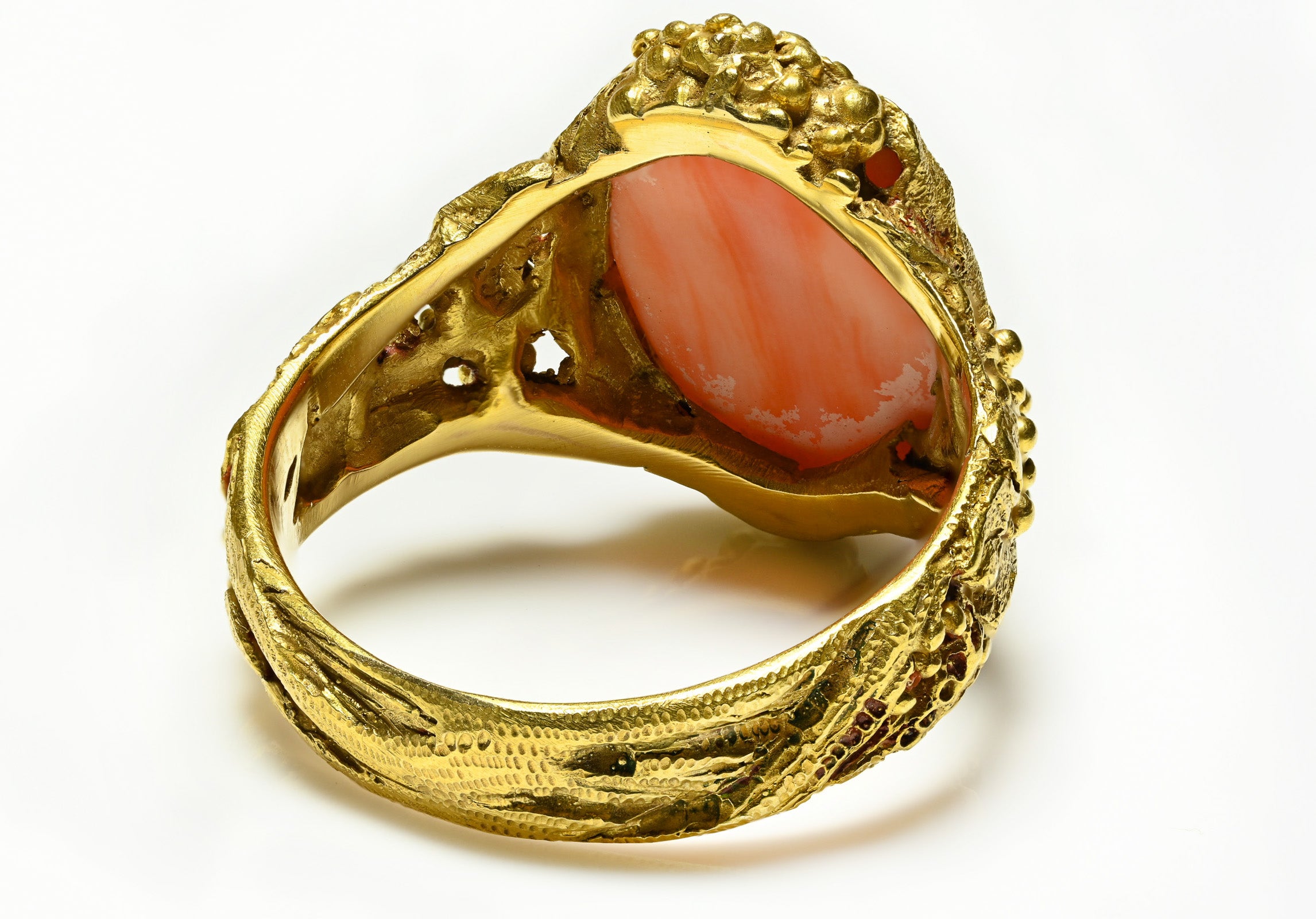 Art Nouveau Cabochon Coral Gold Ring Antique