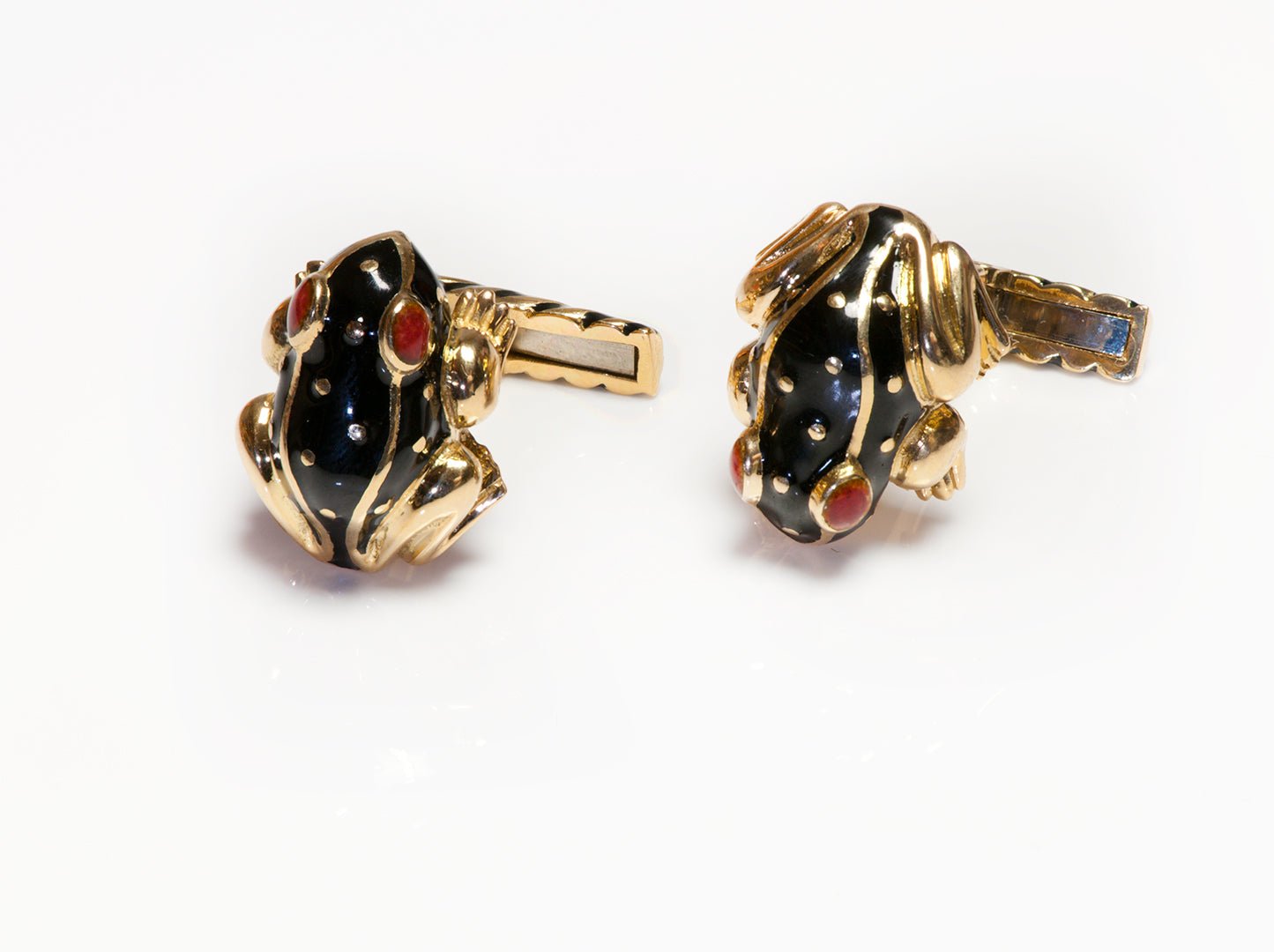 David Webb 18K Gold Frog Black Enamel Frog Cufflinks