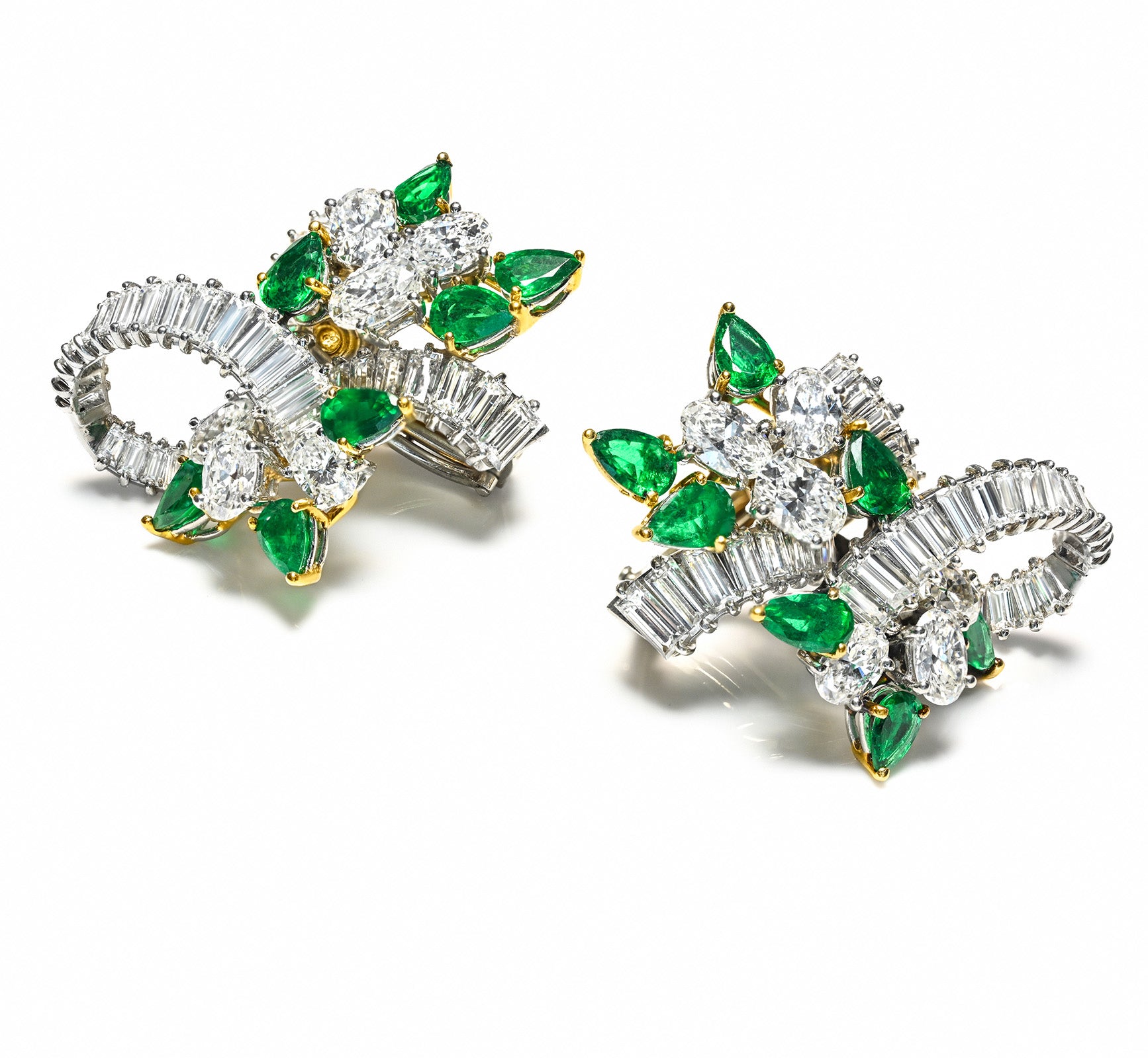 Harry Winstone Diamond Emerald Earrings Platinum 18K Gold