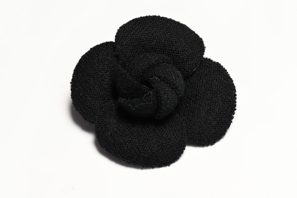 Chanel Camelia Brooch Fabric Black Used #278128C37B Chanel Tweed Fabric Camellia Pin Brooch Navy Blue Black - A  main image 4
