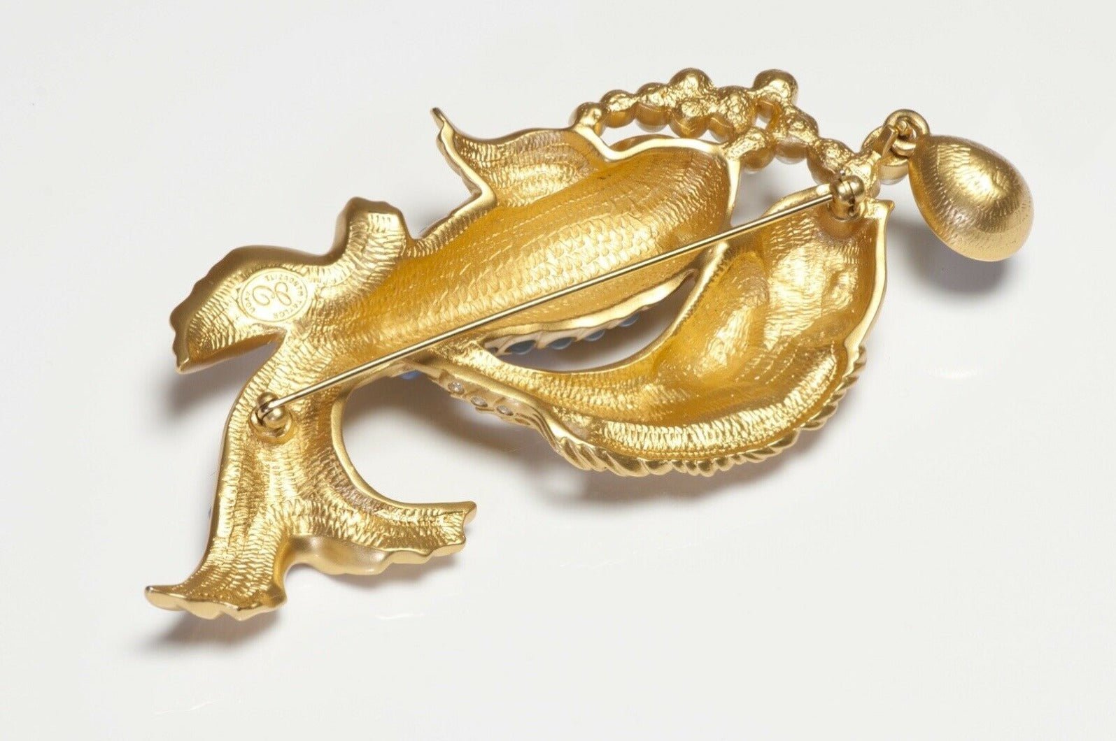 Elizabeth Taylor Avon “Sea Shimmer” Fish Blue Crystal Glass Brooch