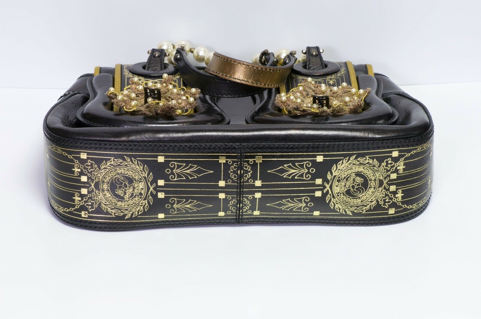 FENDI Fall 2006 Romanesque Style Palazzo Black Gold Leather Pearl Buckle B Bag