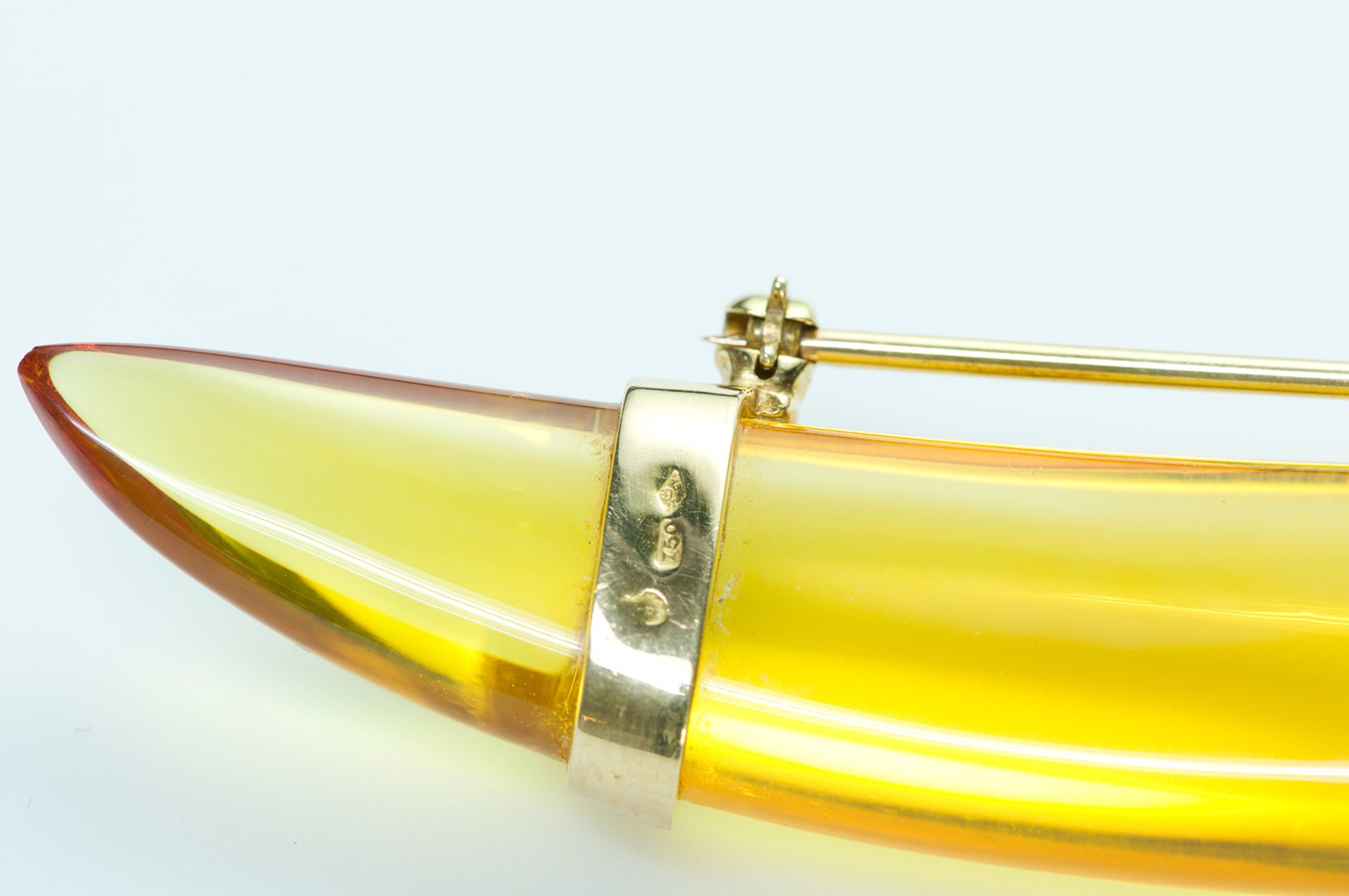 French Baccarat 18K Yellow Gold Glass Brooch