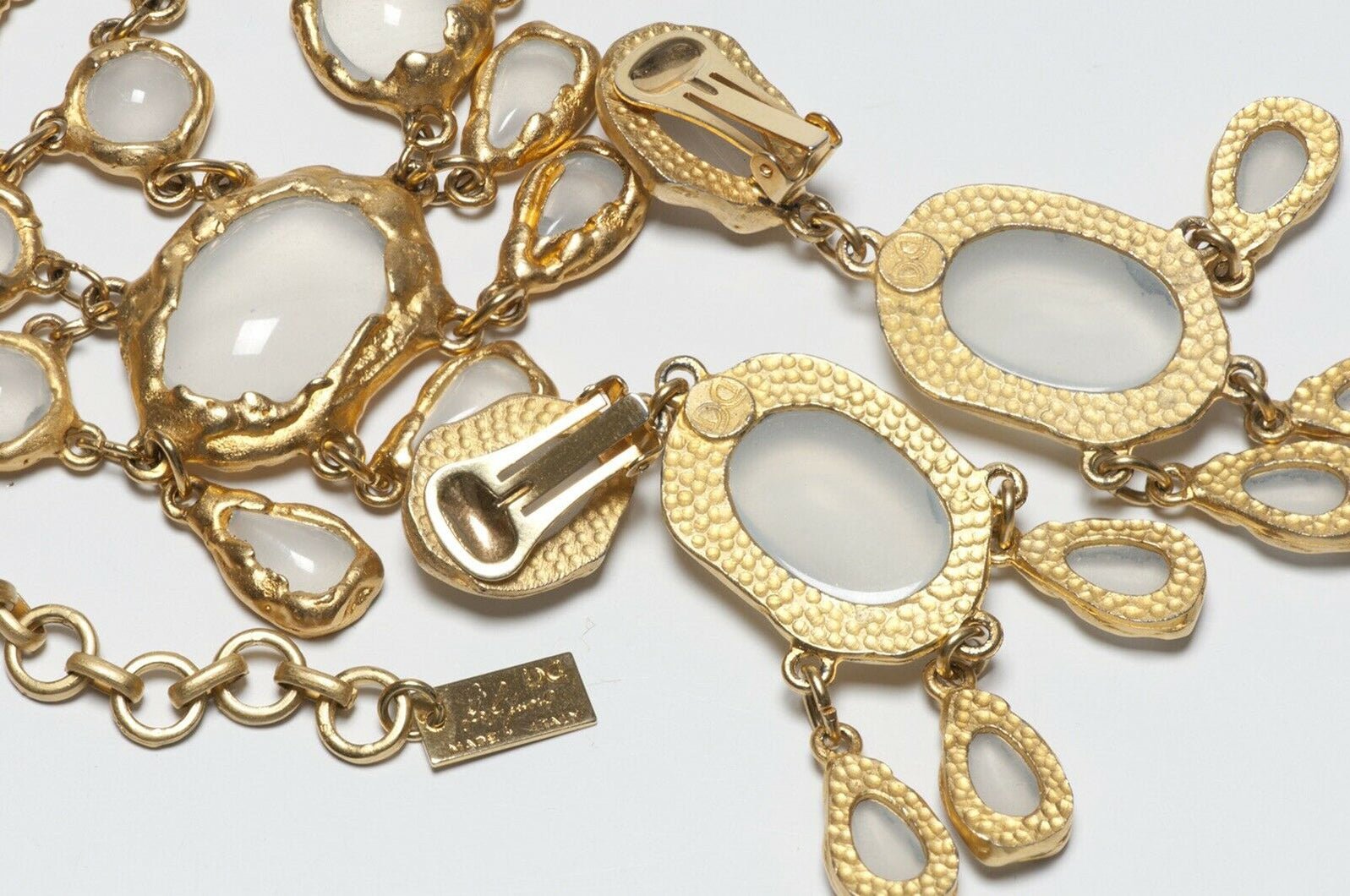 Gianni de Liguoro Opaline White Glass Necklace Earrings Set