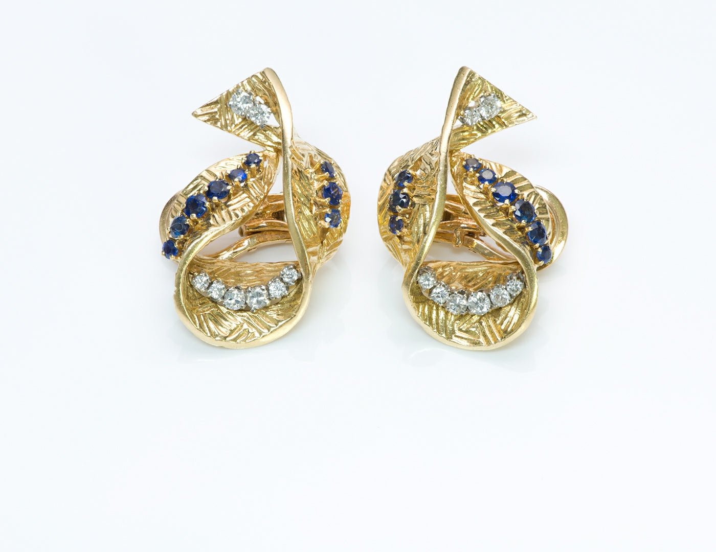 Gübelin Sapphire Diamond Gold Earrings