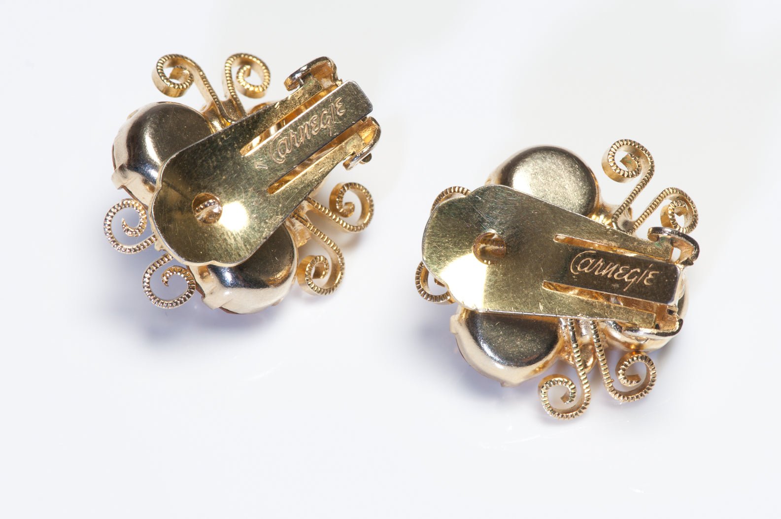Hattie Carnegie 1950’s Green Yellow Aurora Borealis Crystal Brooch Earrings Set