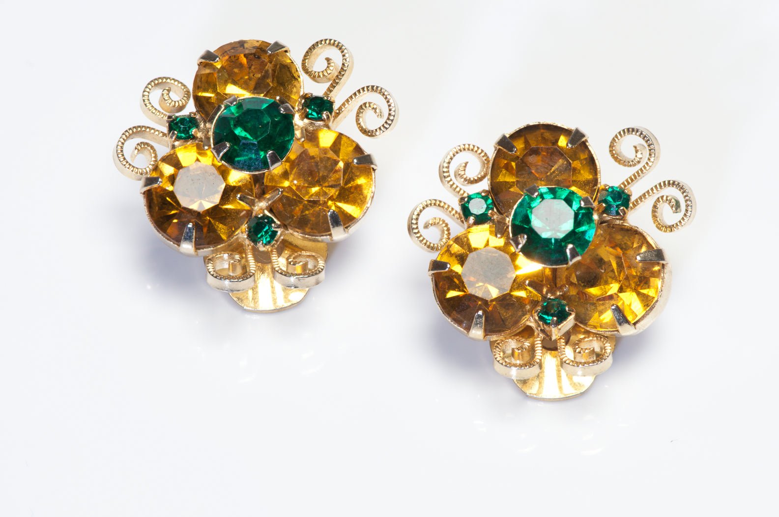 Hattie Carnegie 1950’s Green Yellow Aurora Borealis Crystal Brooch Earrings Set