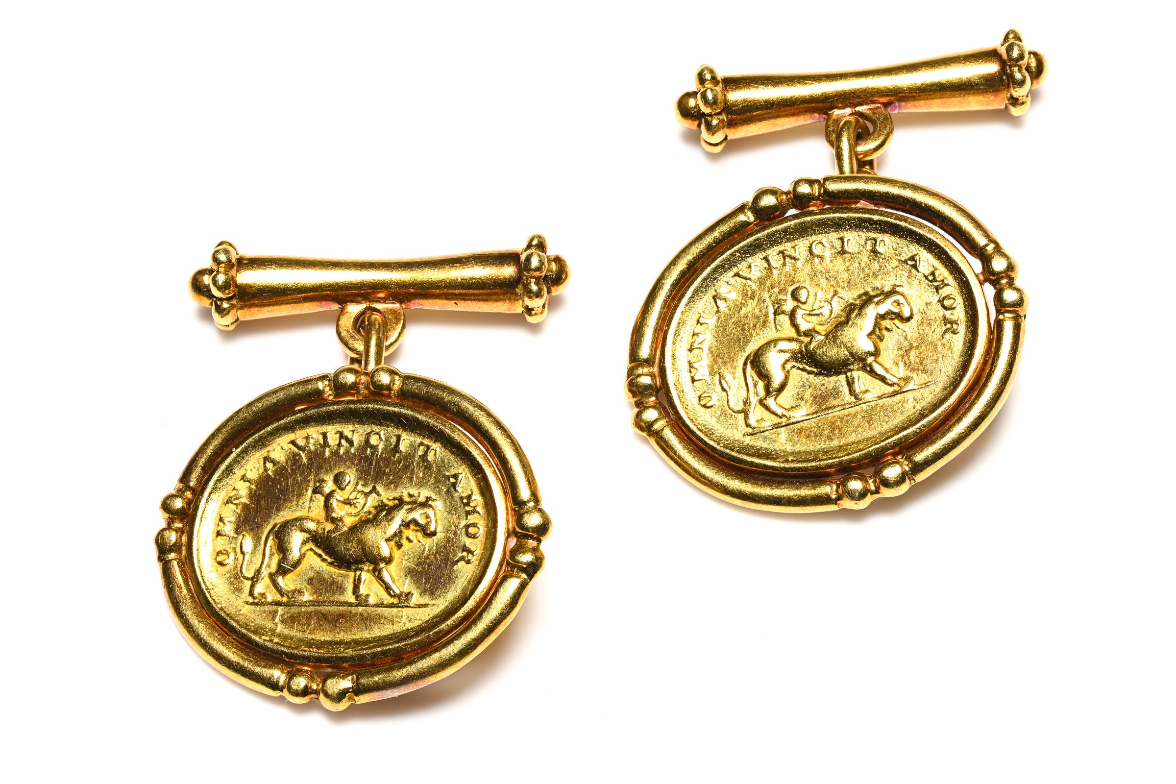 Helen Woodhull 18K Gold Cufflinks Omnia Vincit Amor