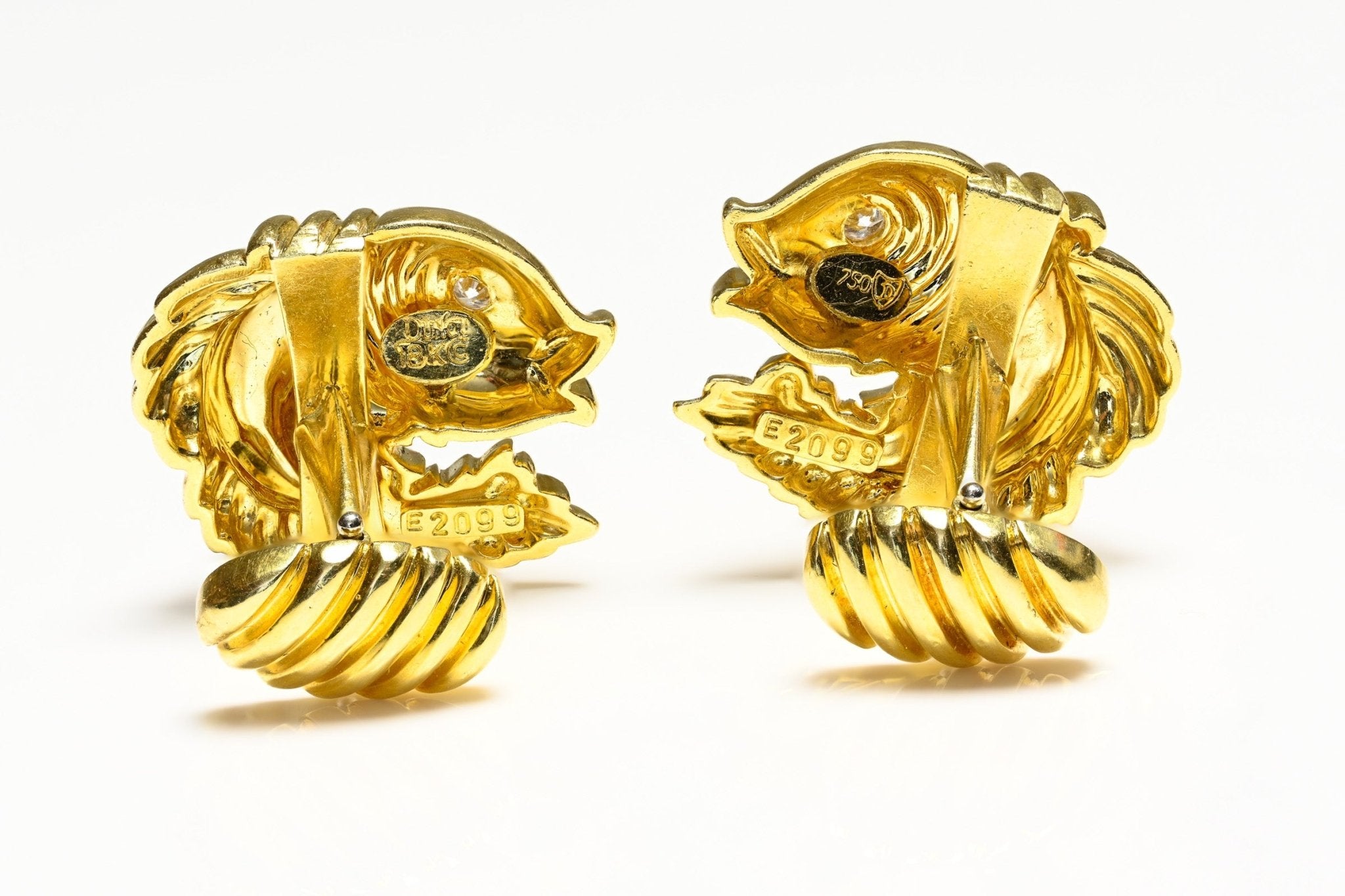 Henry Dunay 18K Gold Diamond Zodiac Pisces Fish Cufflinks