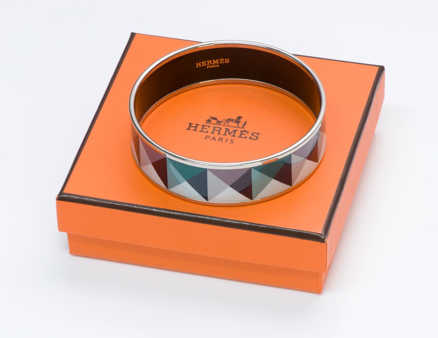 Hermès Clous en Trompe l'Oeil Pyramid Enamel Bangle