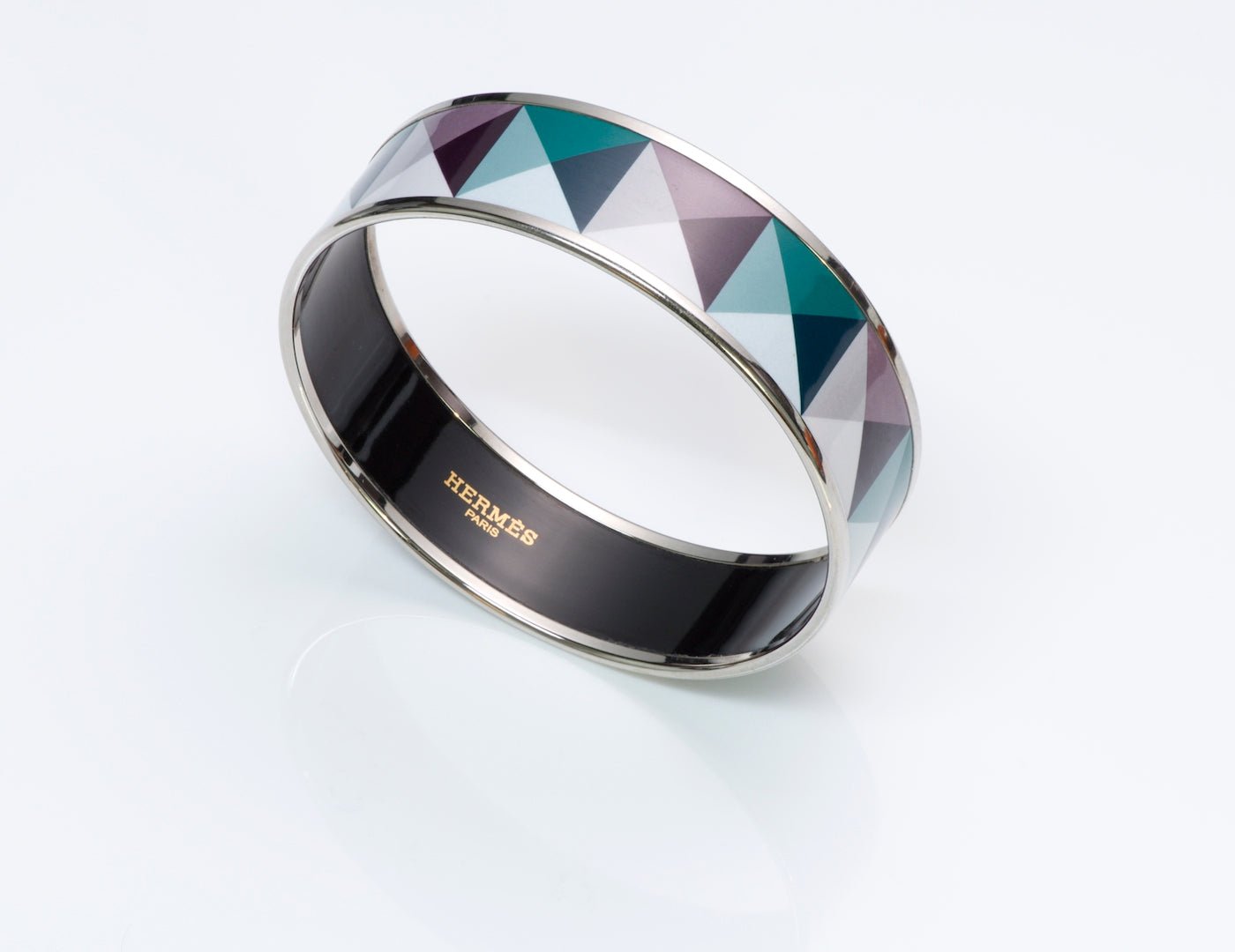 Hermès Clous en Trompe l'Oeil Pyramid Enamel Bangle