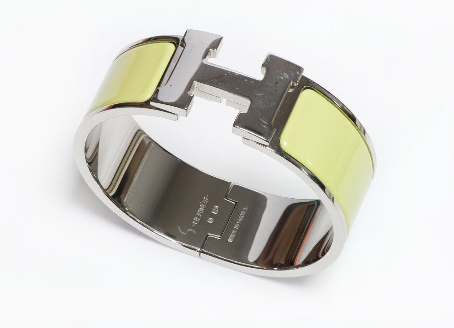 HERMES Paris Wide Chartreuse Green Enamel Clic Clac Bracelet PM