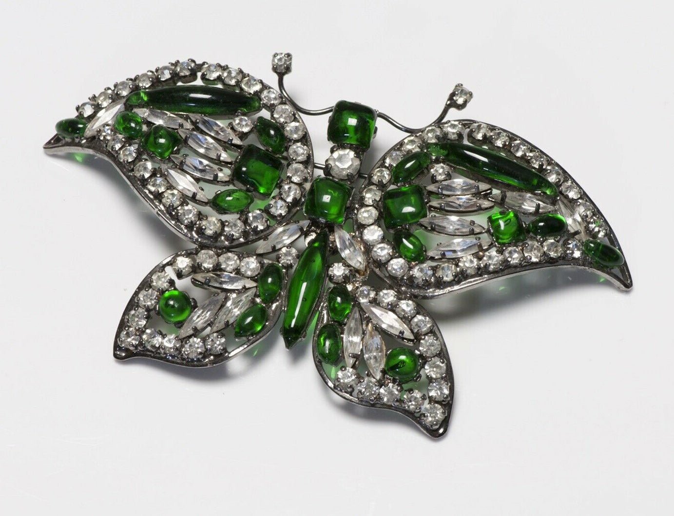 Histoire de Verre Maison Gripoix Green Glass Crystal Butterfly Pendant Brooch