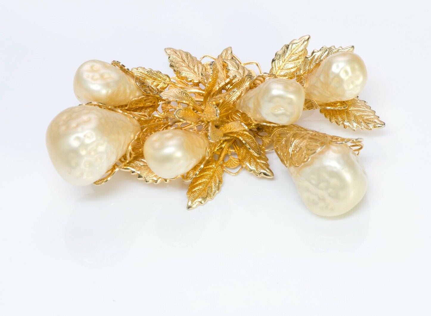 HOBE 1965 Baroque Pearls Leaf Brooch