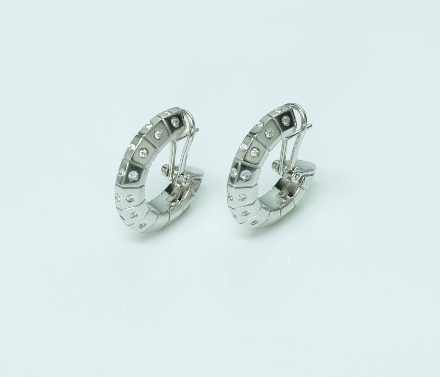 Illario 18K Gold Diamond Earrings
