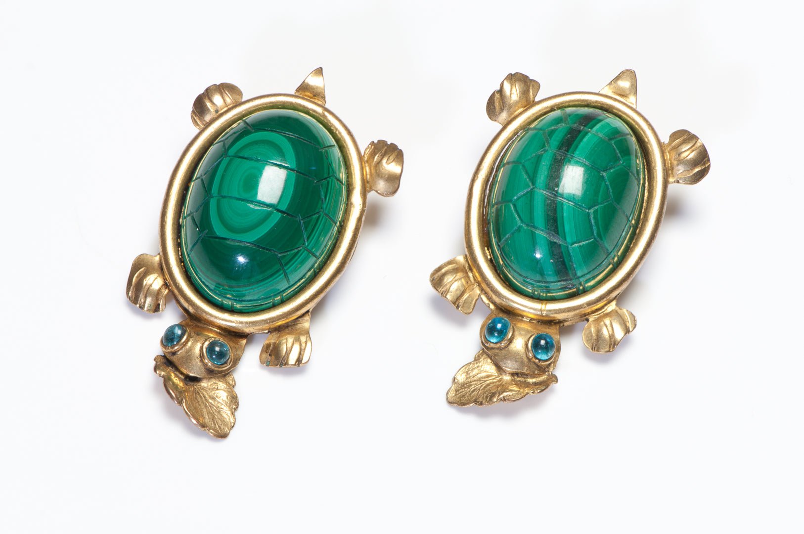 Isabel Canovas 1980’s Gripoix Glass Green Malachite Marcelline Turtle Earrings