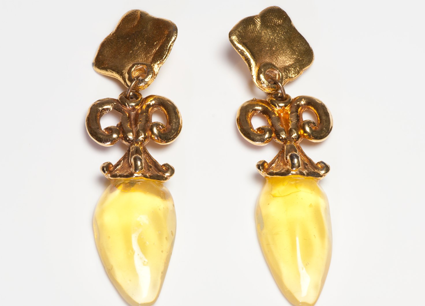 Jacky de G Paris 1980’s Long Yellow Lucite Earrings