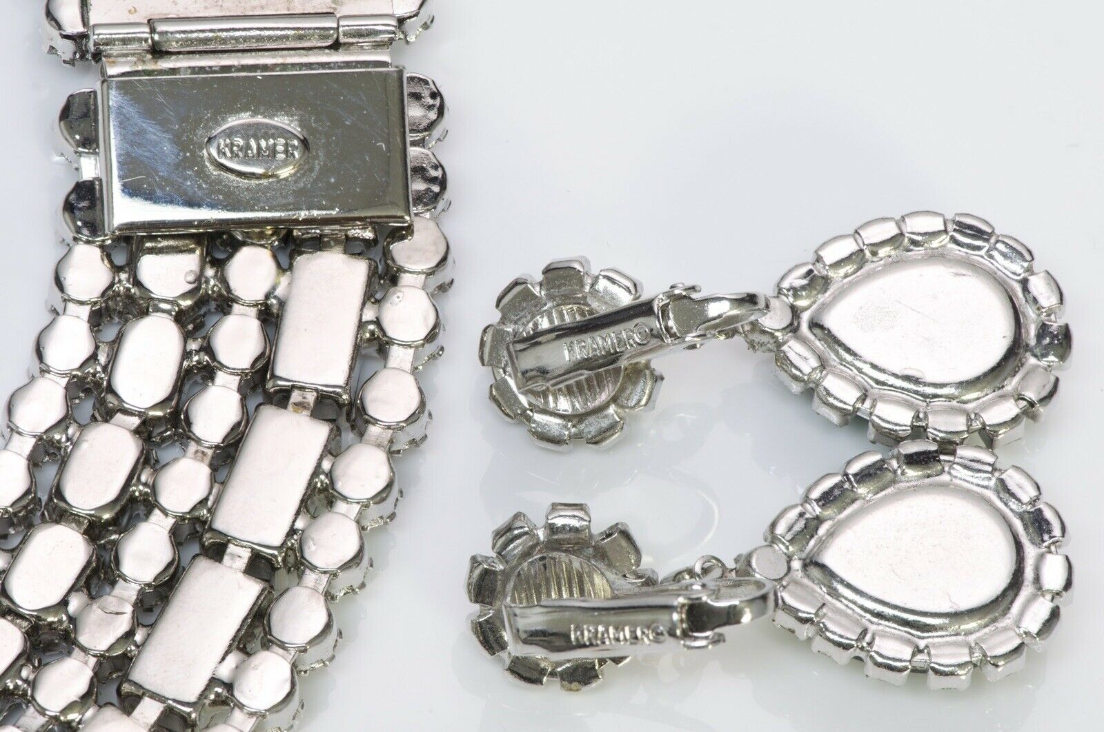 KRAMER New York 1950’s Green Crystal Collar Necklace Earrings Set