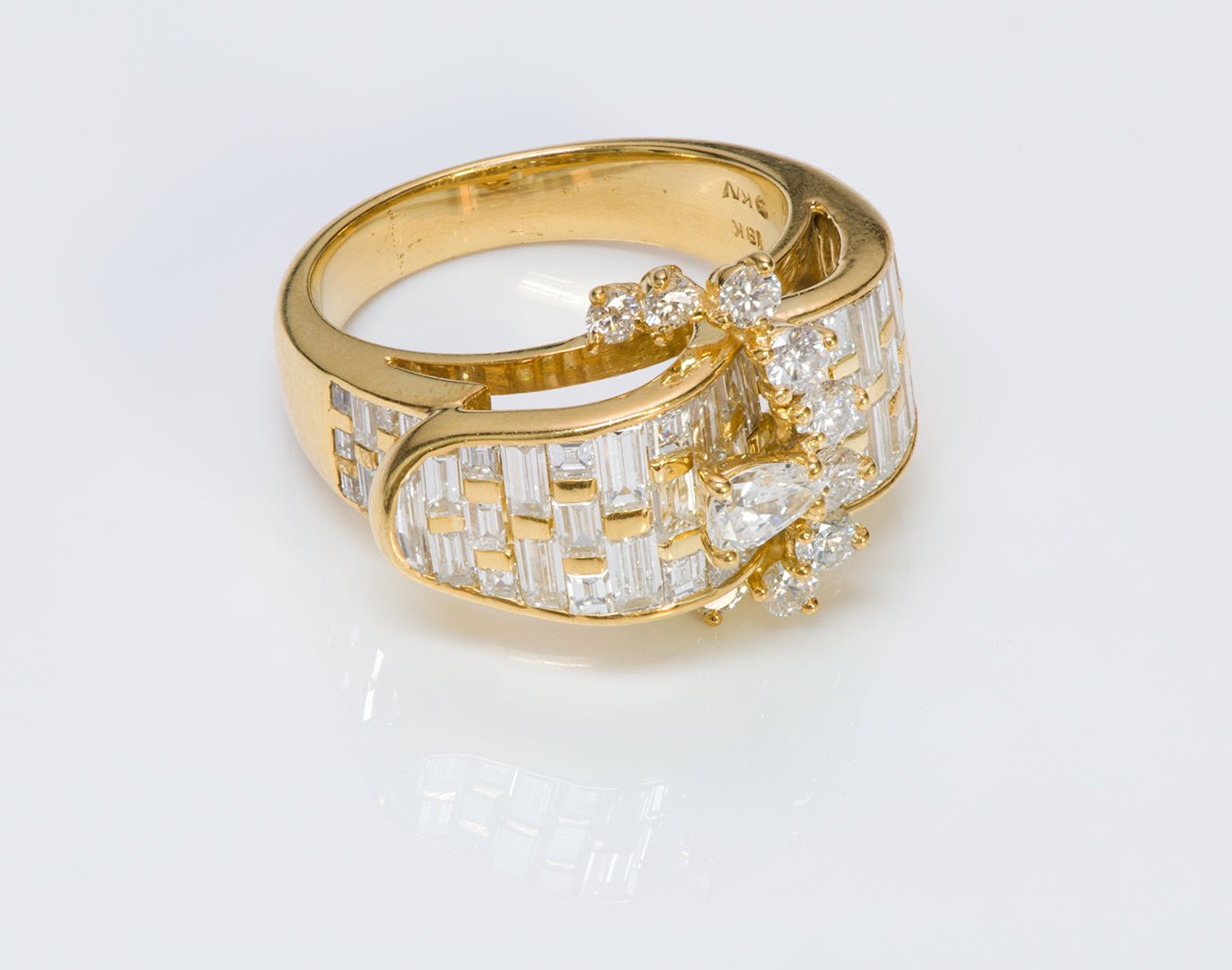 Kurt Wayne Diamond 18K Gold Buckle Ring