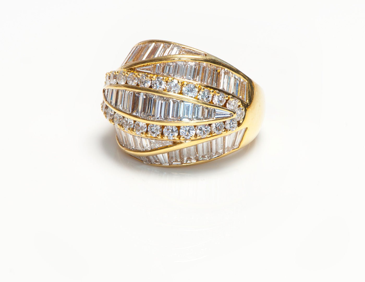Kurt Wayne Round Brilliant and Baguette Cut Diamond Ring
