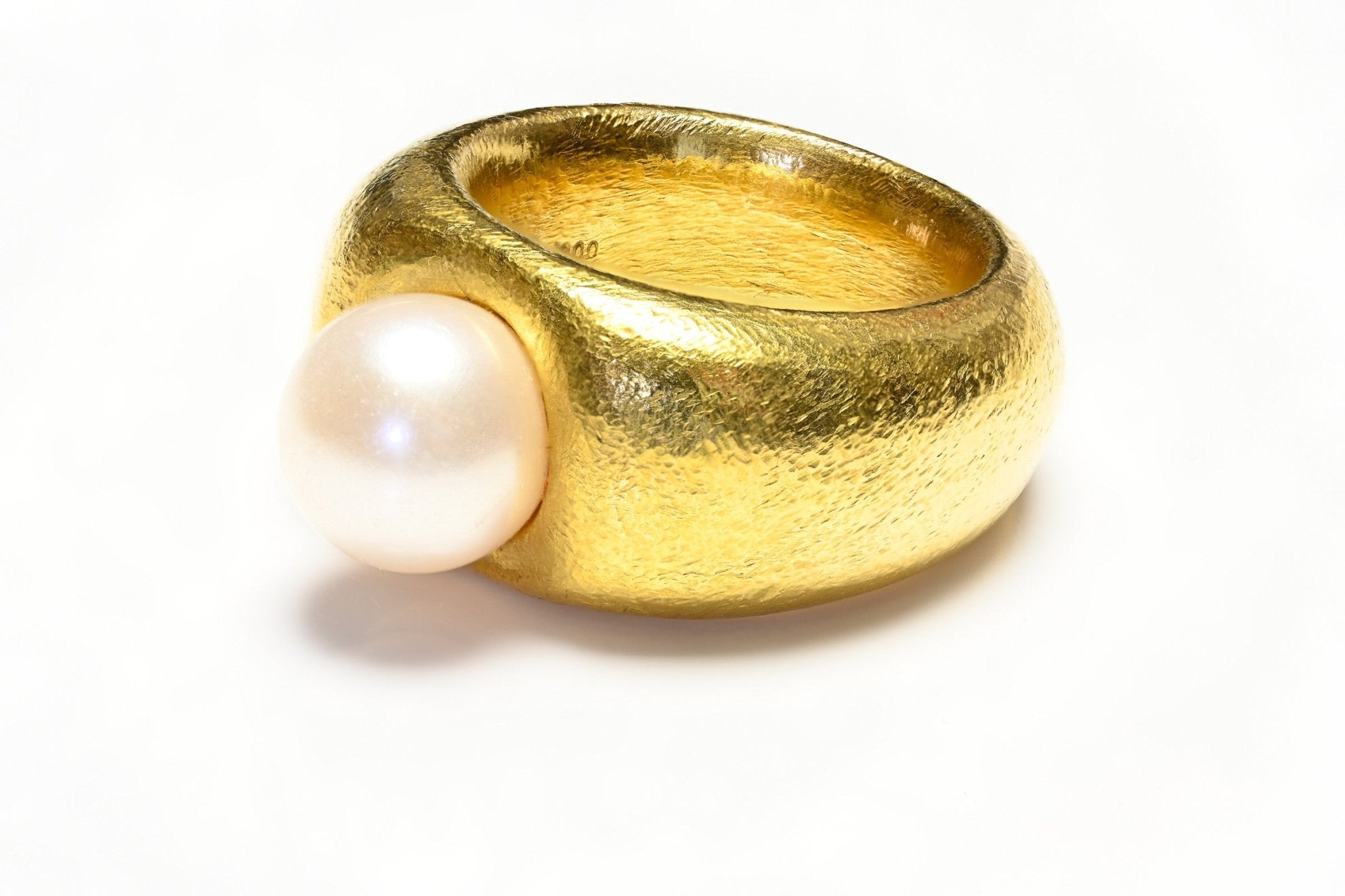 Linda Lee Johnson 22K Yellow Gold Pearl Ring