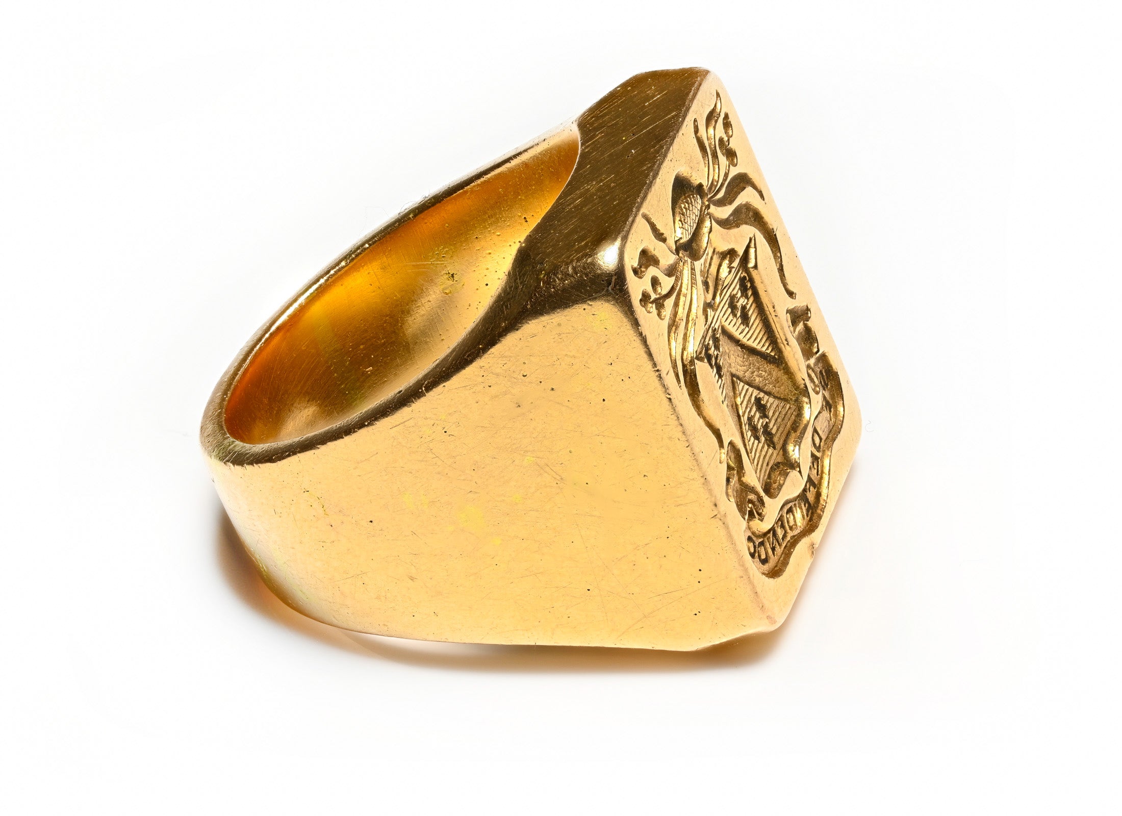 Crest Men's Gold Ring