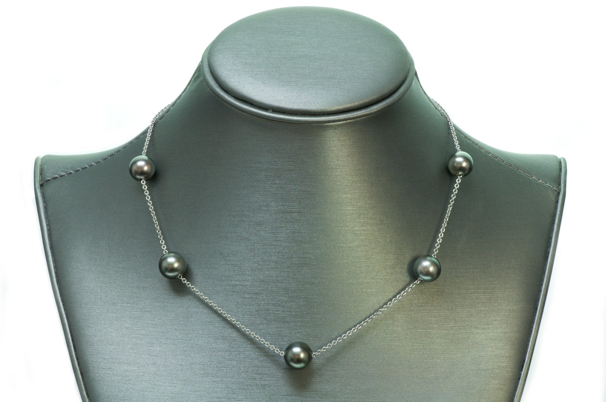 Mikimoto Pearls in Motion 18K Gold Necklace