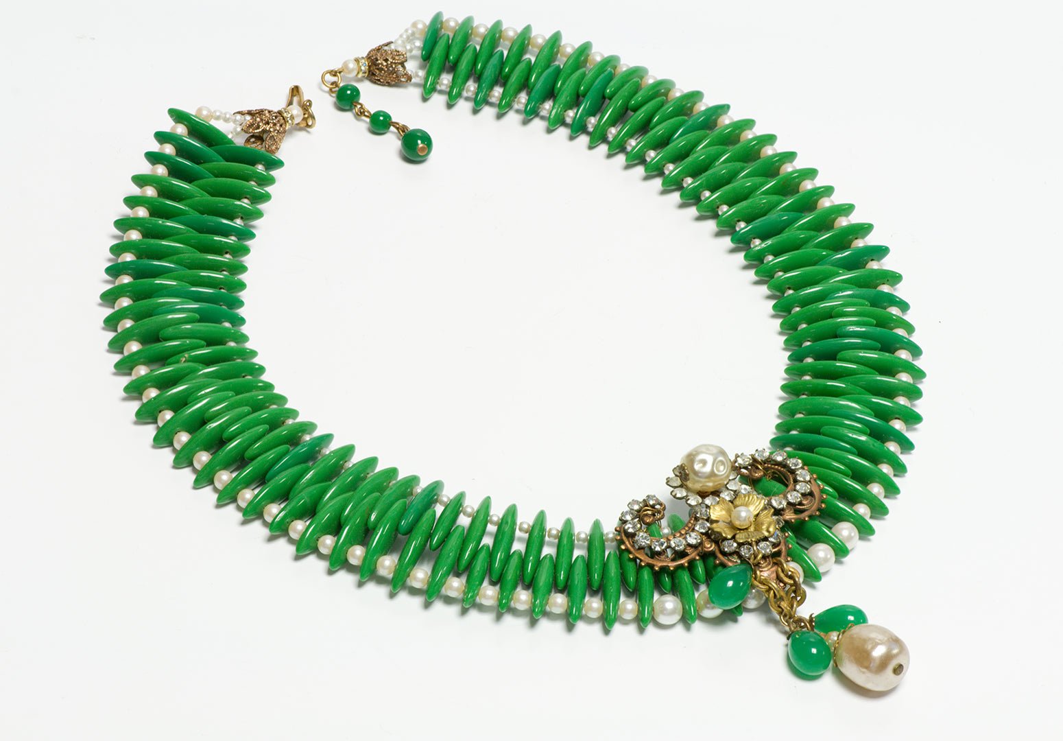 Miriam Haskell 1950’s Green Glass Beads Pearl Crystal Collar Necklace
