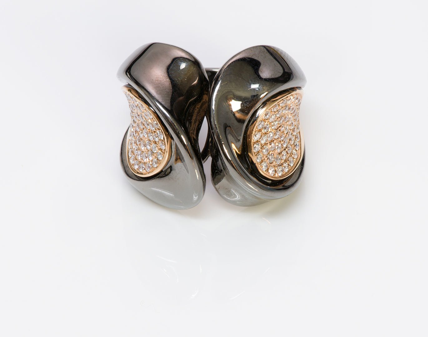 Modernist Oxidized 18K Yellow Gold Diamond Ring