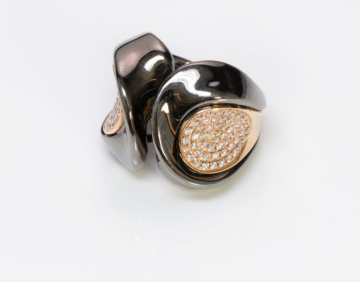 Modernist Oxidized 18K Yellow Gold Diamond Ring