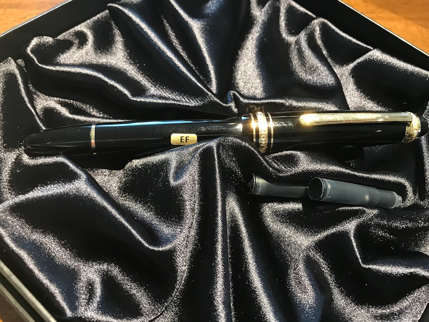 Montblanc 147 75th Special Anniversary Fountain Pen Placido Domingo CD