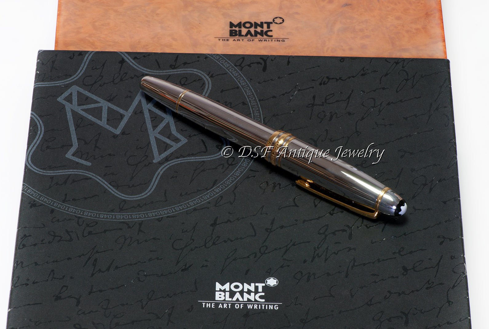 Montblanc Meisterstuck Solitaire Solid 950 Platinum 18K Gold Fountain Pen