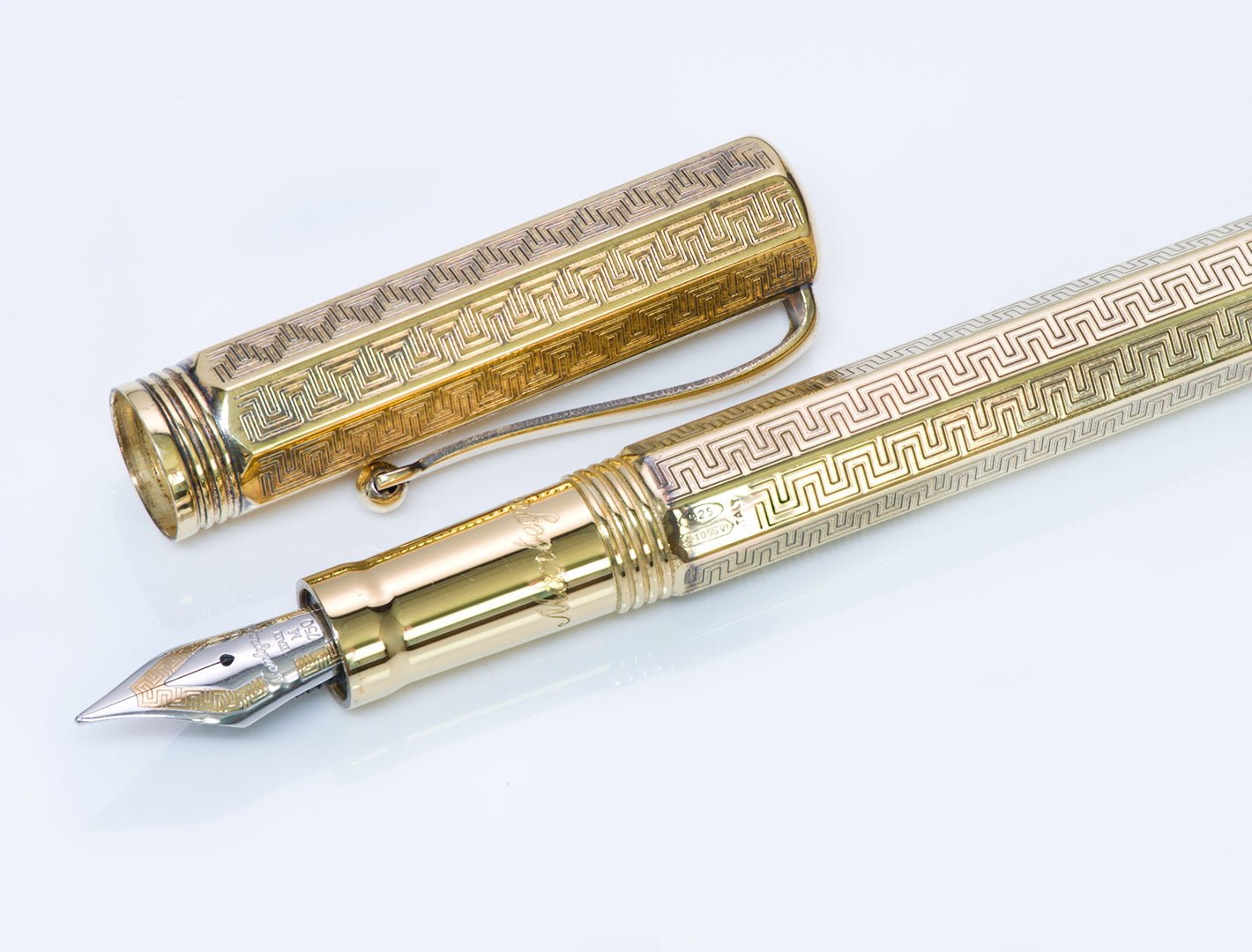 Montegrappa Reminiscence Etched Vermeil Fountain Pen 18K Nib M