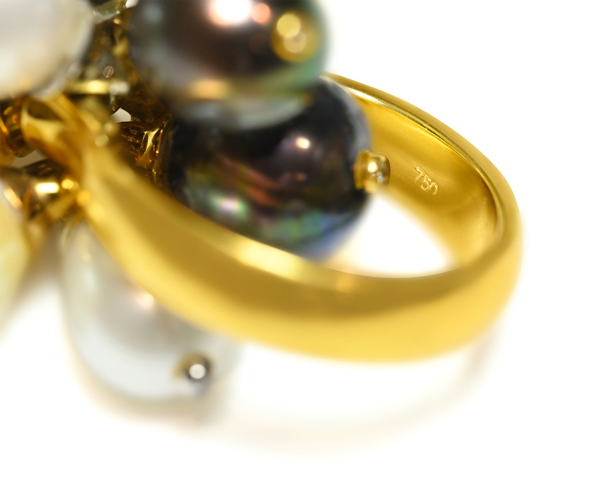 Tahitian Pearl Cluster Ring in 18K Yellow Gold Diamond Accents