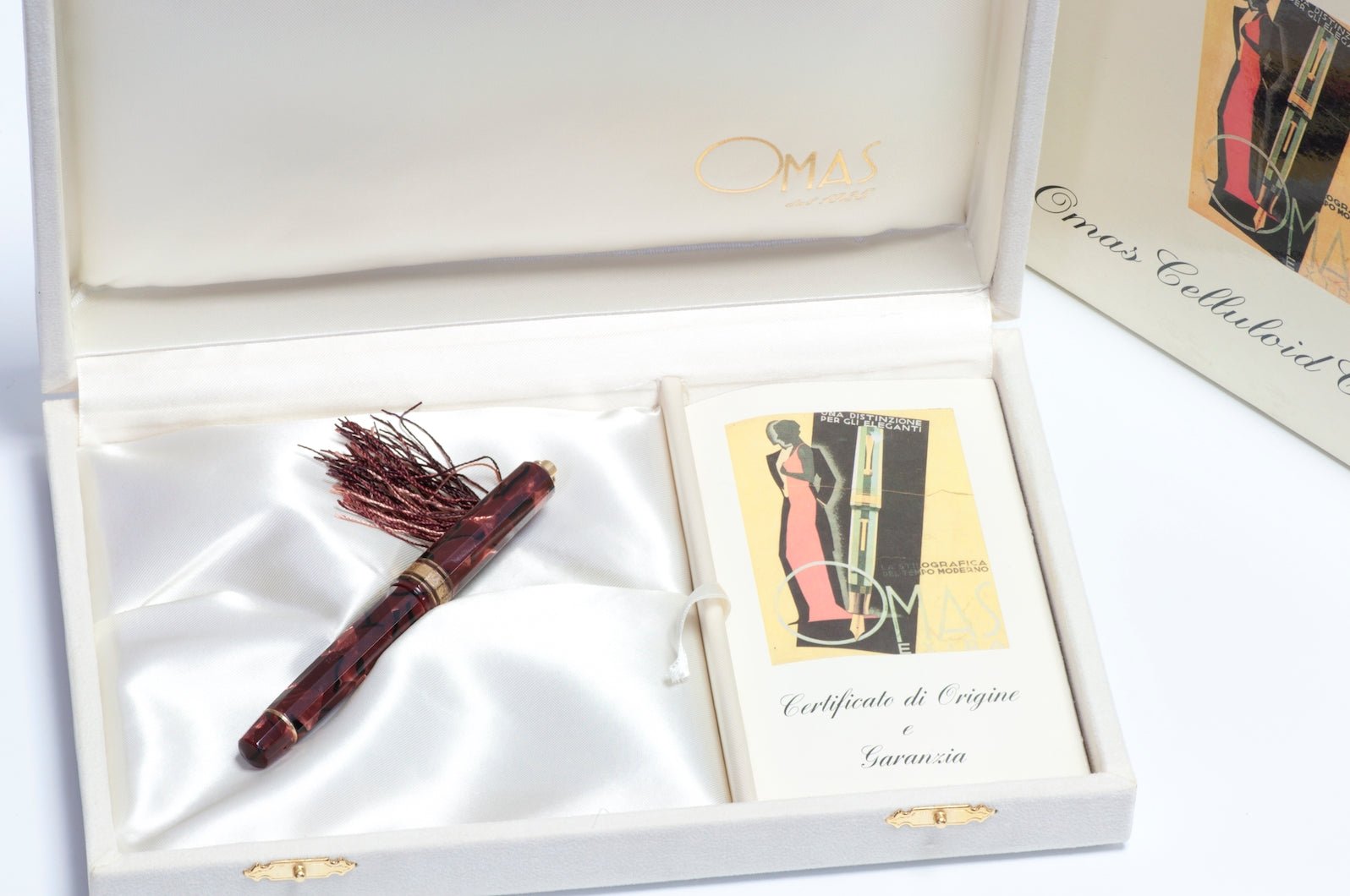 Omas Princess Scarlet Red Celluloid Collection Fountain Pen